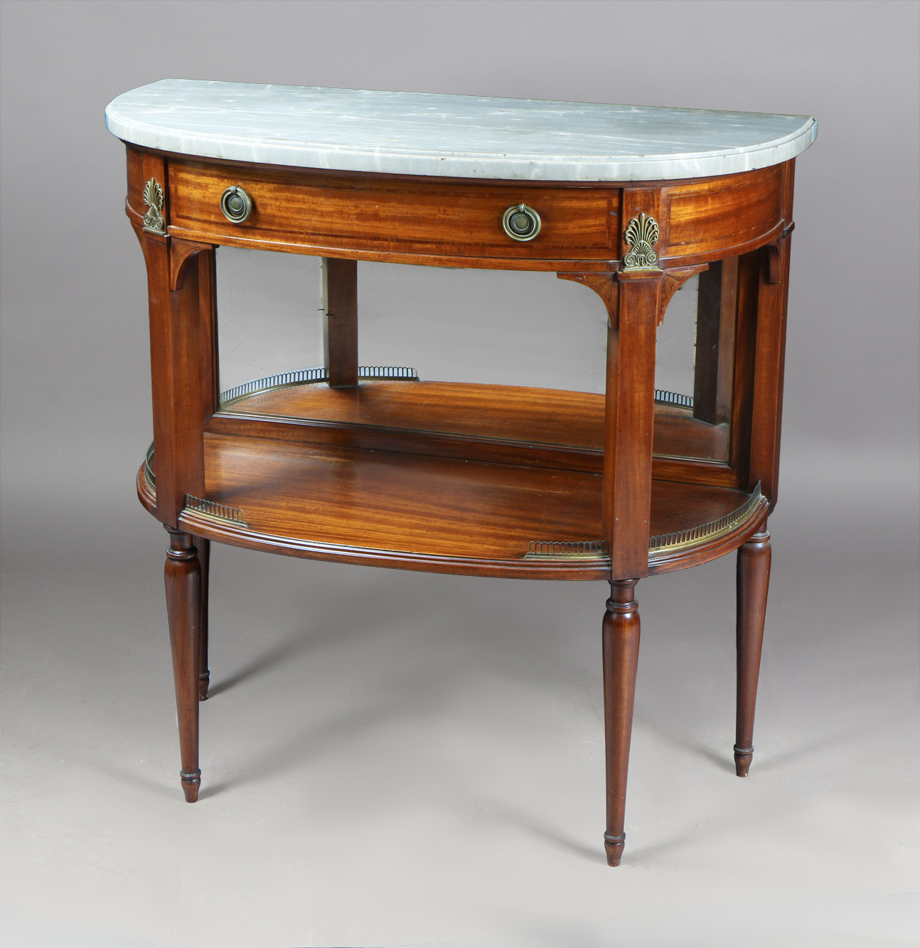  PEQUEÑA CONSOLA DEMILUNE DE ESTILO FRANCES LUIS XVI.