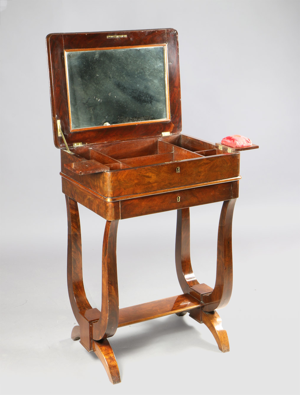  ANTIGUA MESA COSTURERO INGLESA DE ESTILO REGENCY.