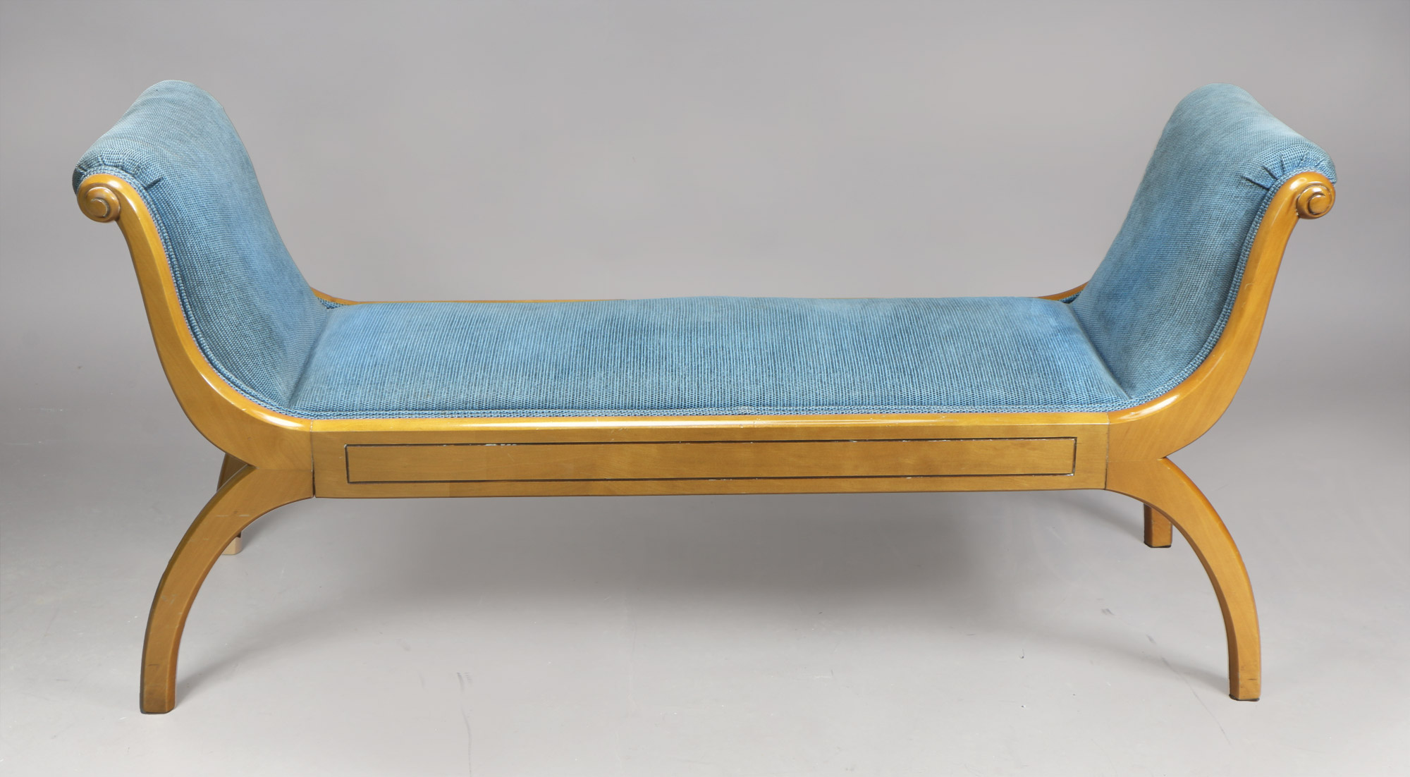  BANQUETA DE ESTILO BIEDERMAYER CON APOYABRAZOS.