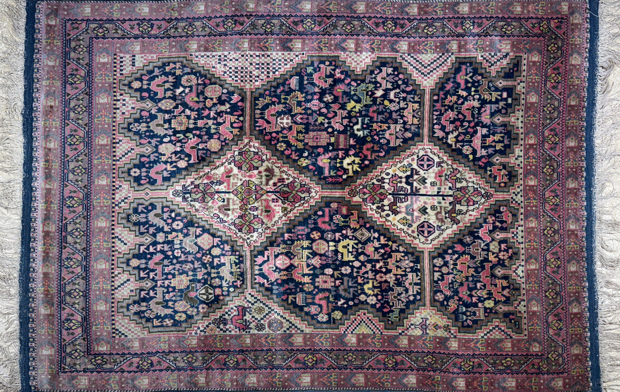 ALFOMBRA ISPAHAN DE LANA TEJIDA A MANO. ALFOMBRA ISPAHAN DE LANA TEJIDA A MANO.