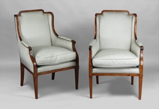 Lote 254: PAR DE SILLONES BERGERE DE ESTILO INGLES EDUARDIANO. PAR DE SILLONES BERGERE DE ESTILO INGLES EDUARDIANO.