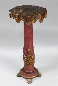 Lote 216: ANTIGUA MESA PEDESTAL VENECIANA DE MADERA TALLADA.  ANTIGUA MESA PEDESTAL VENECIANA DE MADERA TALLADA. 