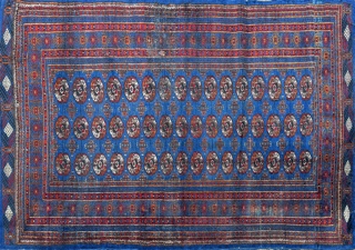 Lote 387: PEQUEÑA ALFOMBRA BOUCKARA DE LANA TEJIDA A MANO.  PEQUEÑA ALFOMBRA BOUCKARA DE LANA TEJIDA A MANO. 