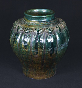 Lote 603: ANTIGUO VASO PERSA DE ALFARERIA ESMALTADA.  ANTIGUO VASO PERSA DE ALFARERIA ESMALTADA. 