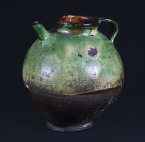 Lote 605: ANTIGUA TINAJA EUROPEA DE ALFARERIA ESMALTADA. ANTIGUA TINAJA EUROPEA DE ALFARERIA ESMALTADA.