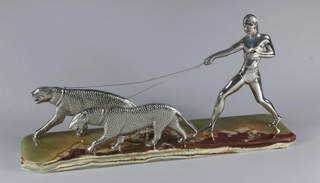 Lote 588: 'CAZADOR CON FELINOS'  'CAZADOR CON FELINOS' 