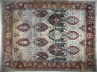 Lote 363: GRAN ALFOMBRA TURCA ZIEGLER DE LANA TEJIDA A MANO.  GRAN ALFOMBRA TURCA ZIEGLER DE LANA TEJIDA A MANO. 