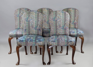 Lote 289: OCHO SILLAS INGLESAS ESTILO QUEEN ANNE PARA COMEDOR.  OCHO SILLAS INGLESAS ESTILO QUEEN ANNE PARA COMEDOR. 