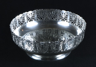 Lote 452: CENTRO FRUTERA DE PLATA INGLESA SELLADA.  CENTRO FRUTERA DE PLATA INGLESA SELLADA. 