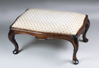 Lote 326: BANQUETA INGLESA DE ESTILO REINA ANA. BANQUETA INGLESA DE ESTILO REINA ANA.