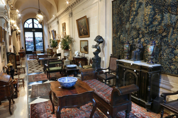 JC Naon y Cia SA Remate 1570 Salones Octubre 2025