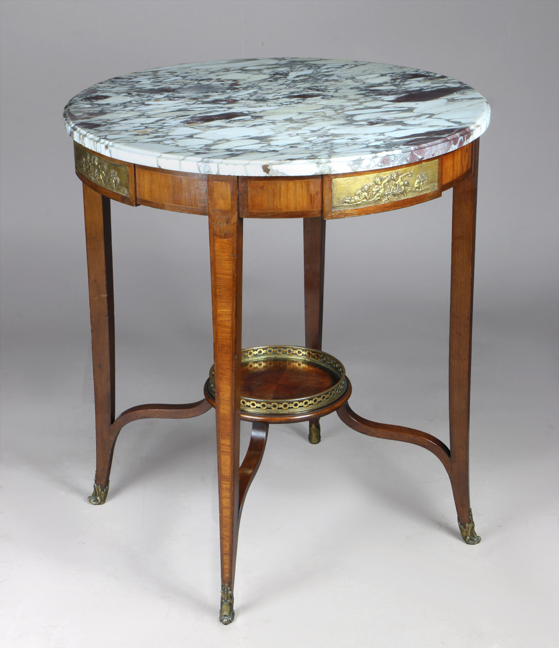 MESA DE ESTILO FRANCES LUIS XVI PARA CENTRO. MESA DE ESTILO FRANCES LUIS XVI PARA CENTRO.