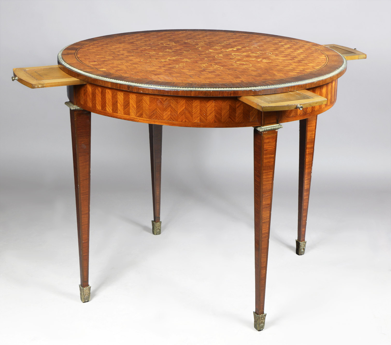 MESA CIRCULAR DE ESTILO FRANCES LUIS XVI PARA JUEGO. MESA CIRCULAR DE ESTILO FRANCES LUIS XVI PARA JUEGO.