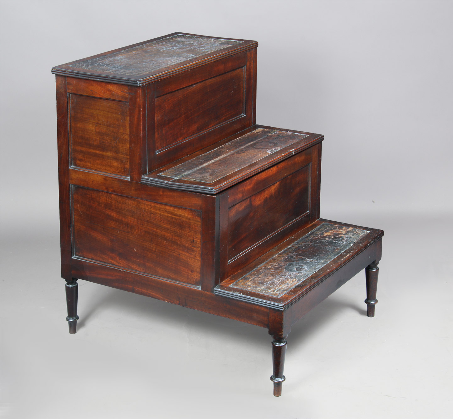  ANTIGUA 'BEDSIDE STEPS' INGLESA DE EPOCA REGENCY