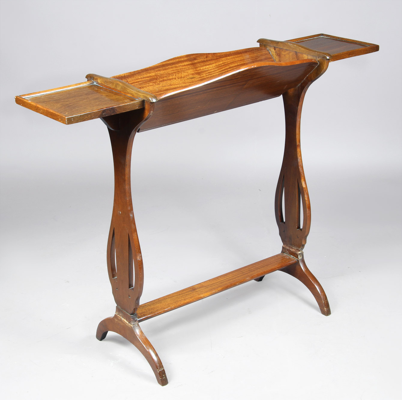  ANGOSTA MESA DE CAOBA PARA LECTURA.