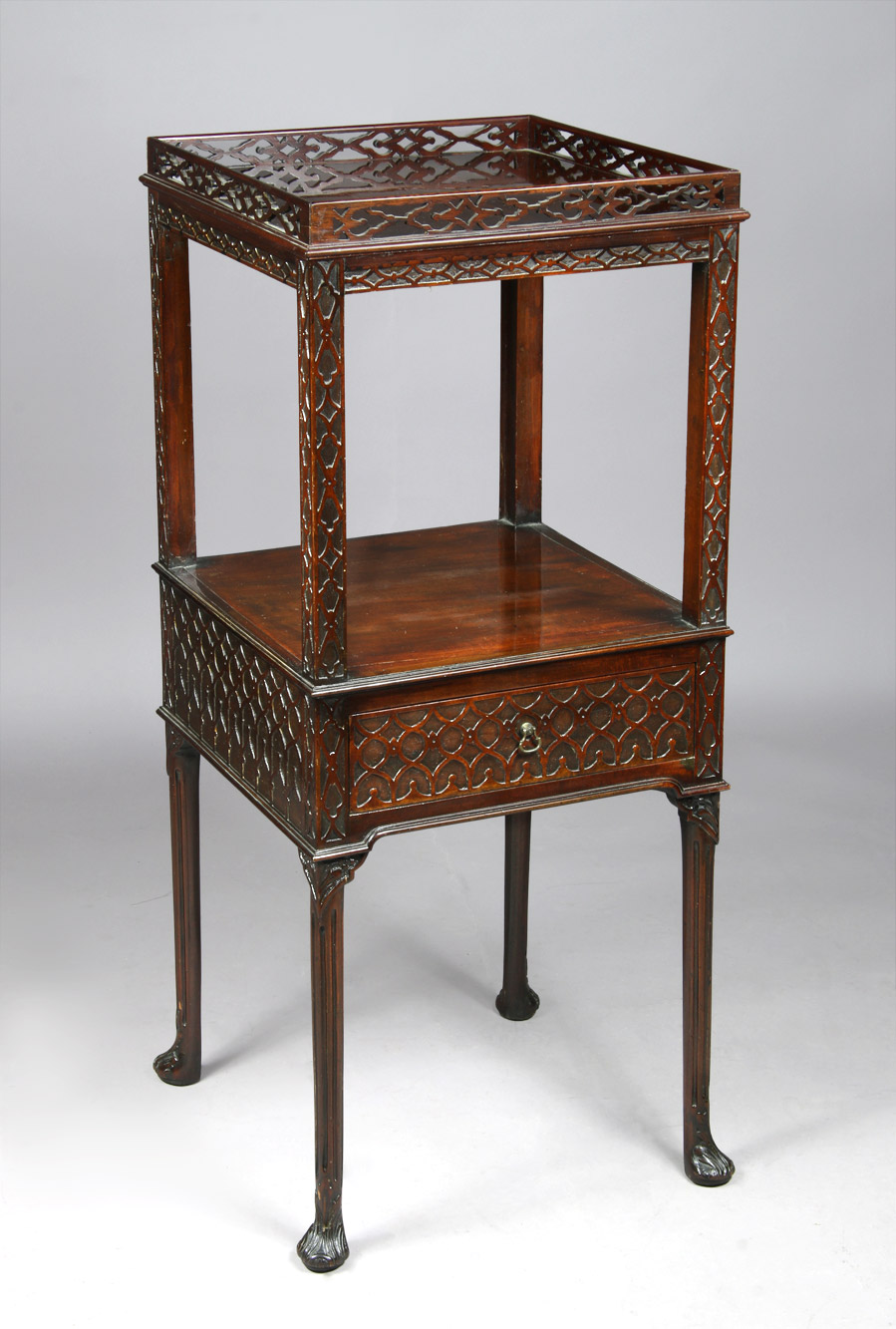  ANTIGUO 'WASH-STAND' INGLES DE ESTILO GEORGIAN.