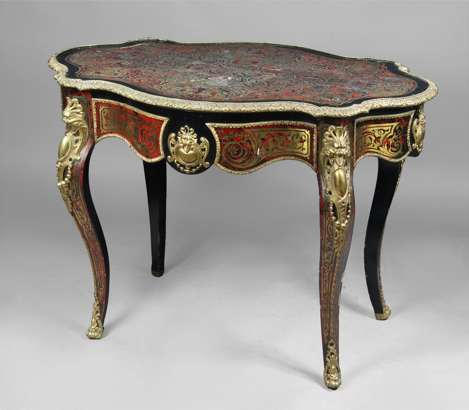  MESA FRANCESA DE ESTILO BOULLE PARA CENTRO.