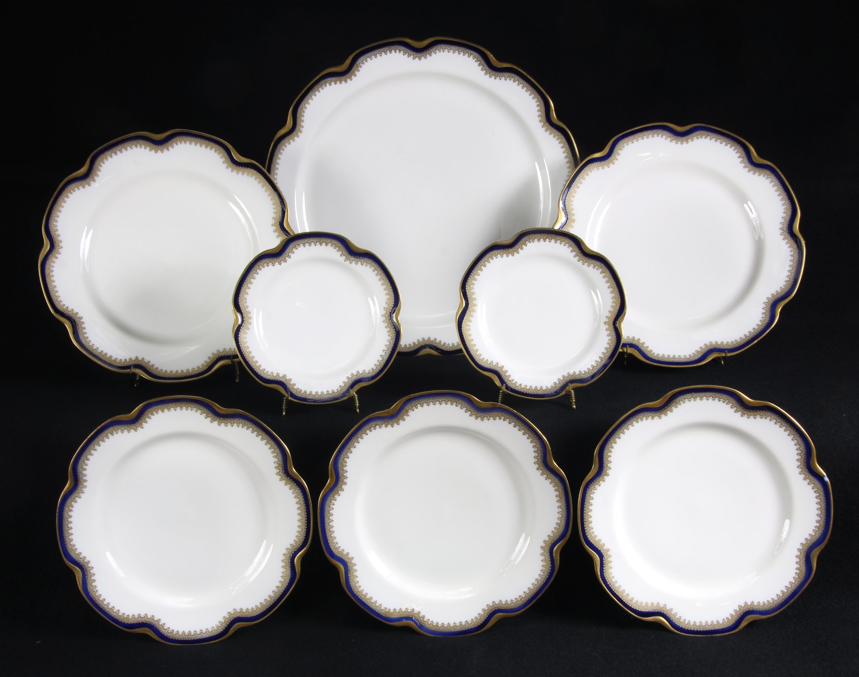  JUEGO DE PORCELANA FRANCESA DE LIMOGES PARA MESA.