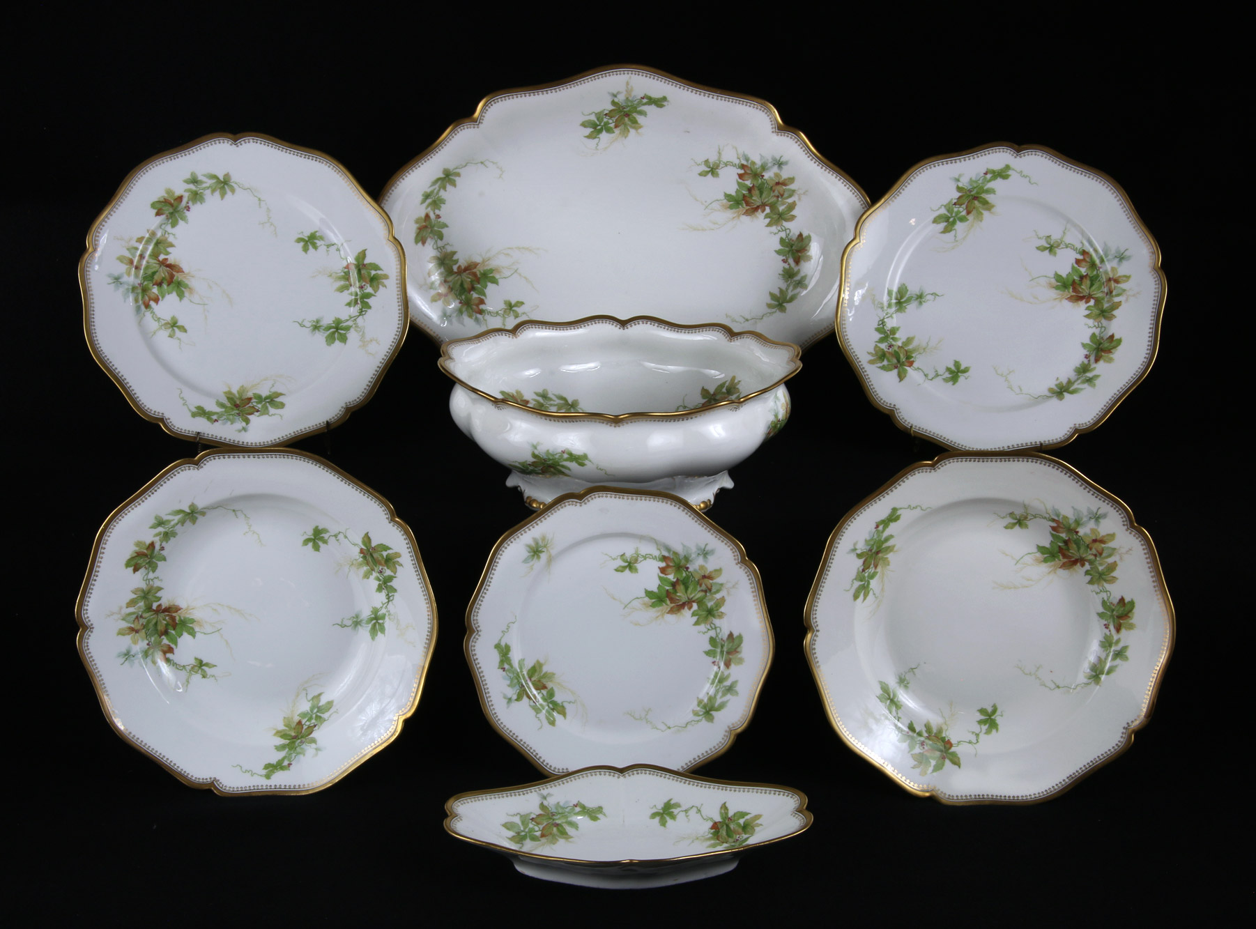  JUEGO DE PORCELANA FRANCESA DE LIMOGES PARA MESA. 