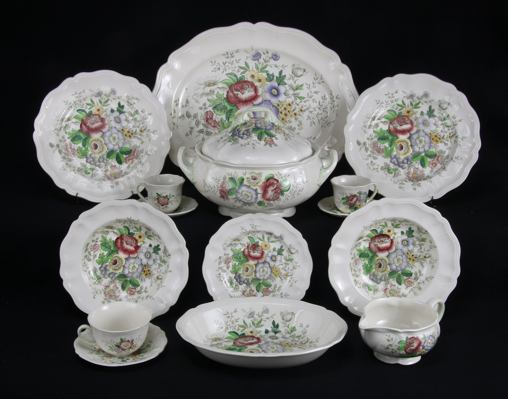  JUEGO DE LOZA INGLESA ROYAL DOULTON PARA MESA. 