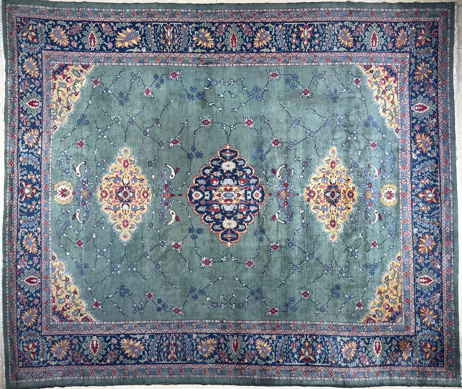  ALFOMBRA TURCA DE LANA TEJIDA A MANO.