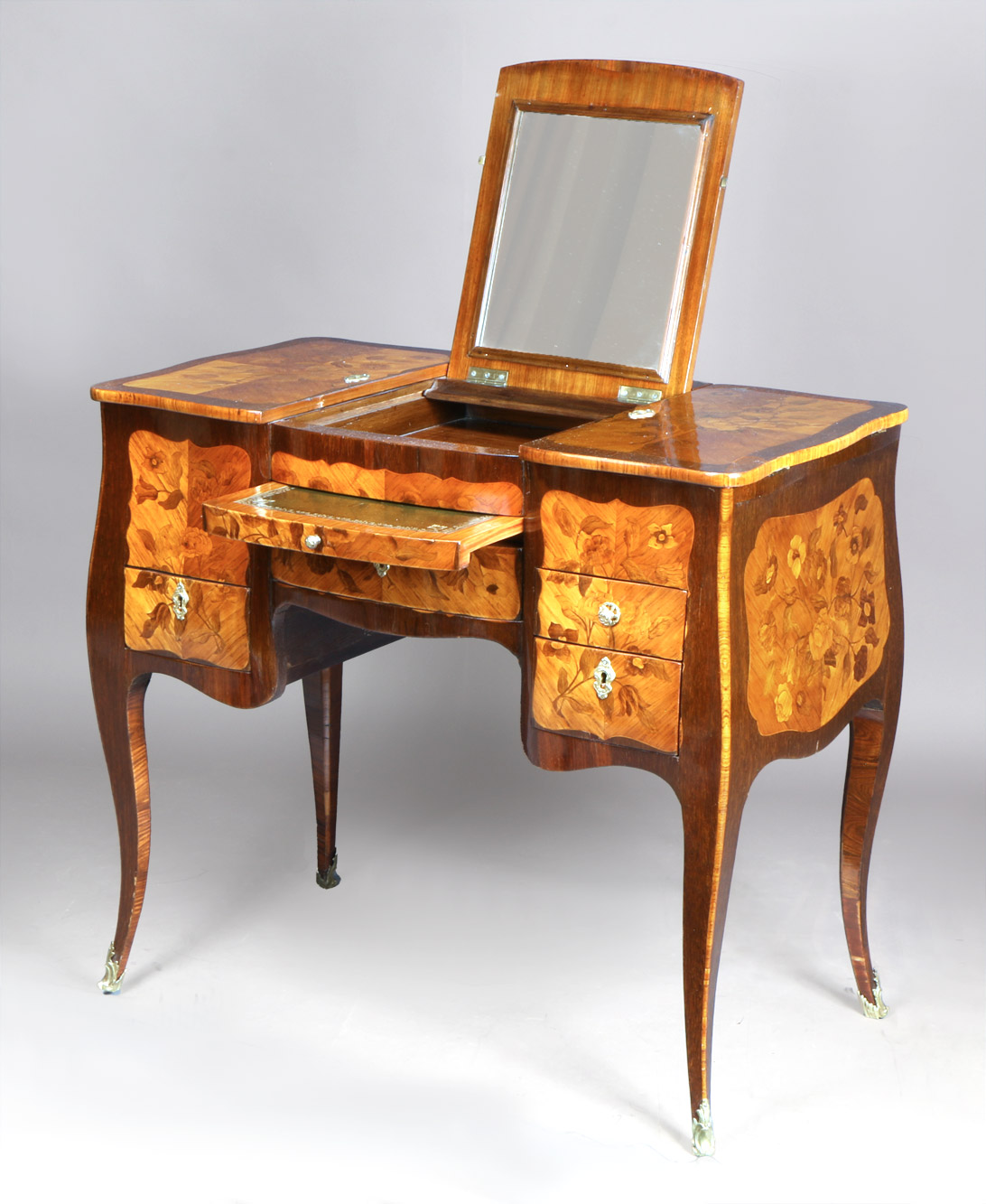 ANTIGUA POUDREUSE FRANCESA DE ESTILO LUIS XV. ANTIGUA POUDREUSE FRANCESA DE ESTILO LUIS XV.