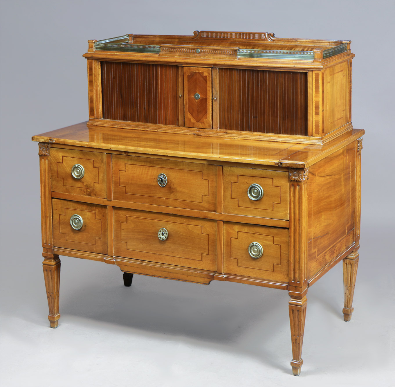 ANTIGUO ESCRITORIO FRANCES DE EPOCA LUIS XVI CON ALZADA. ANTIGUO ESCRITORIO FRANCES DE EPOCA LUIS XVI CON ALZADA.