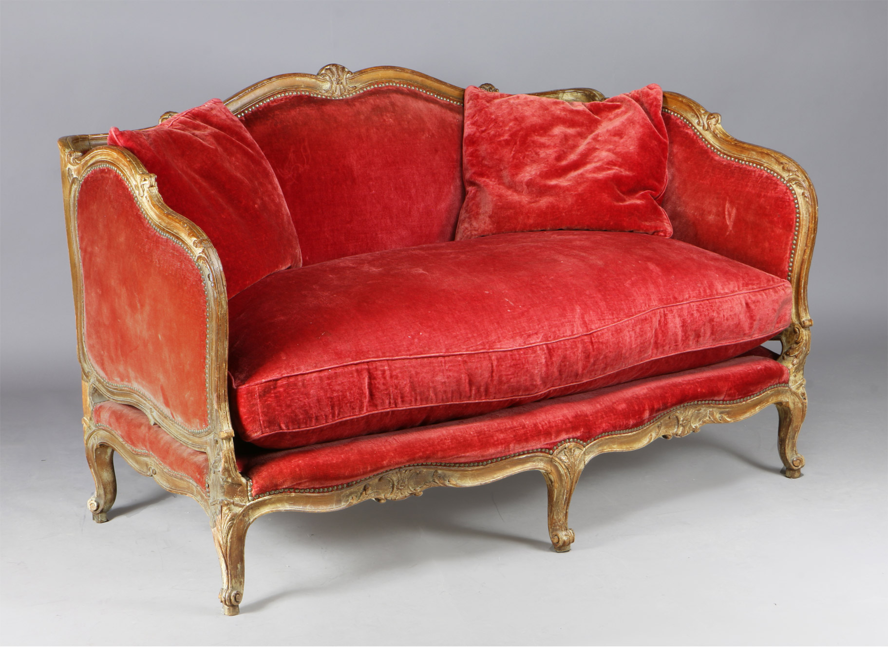  PEQUEÑO SOFA FRANCES DE EPOCA LUIS XV PARA DOS CUERPOS.