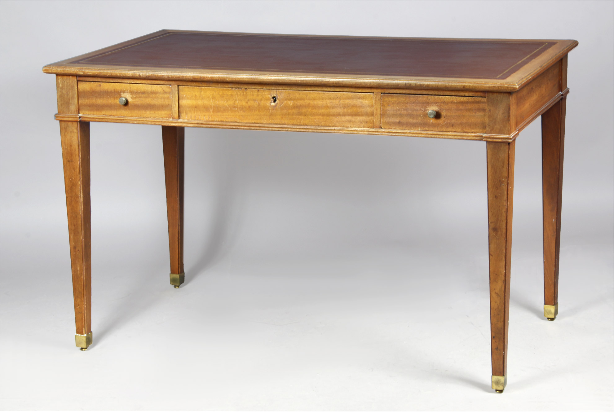 ESCRITORIO DE ESTILO FRANCES LUIS XVI. ESCRITORIO DE ESTILO FRANCES LUIS XVI.