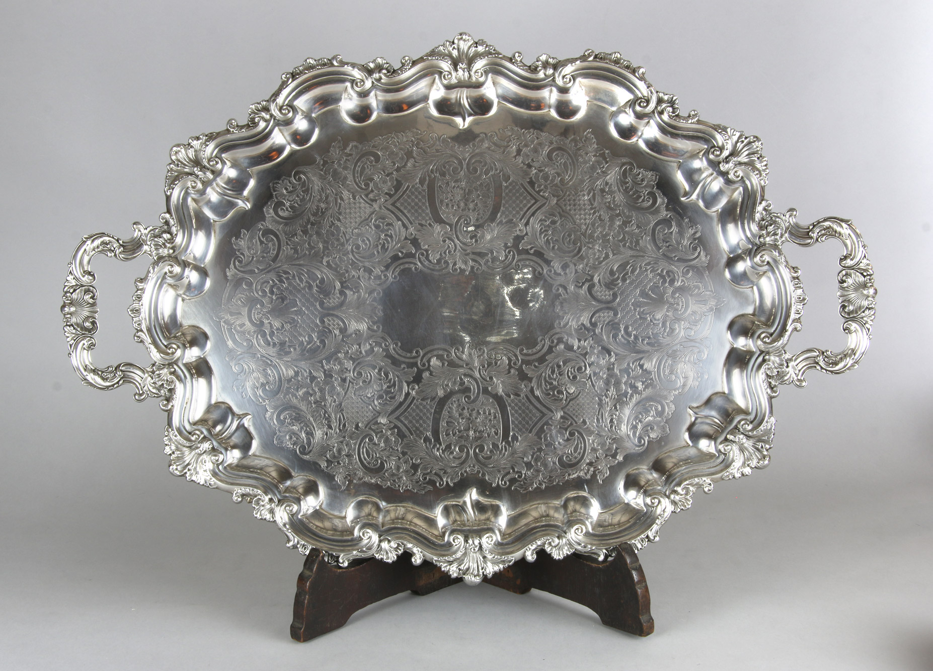  GRAN BANDEJA INGLESA REPRODUCCION OLD SHEFFIELD CON ASAS.