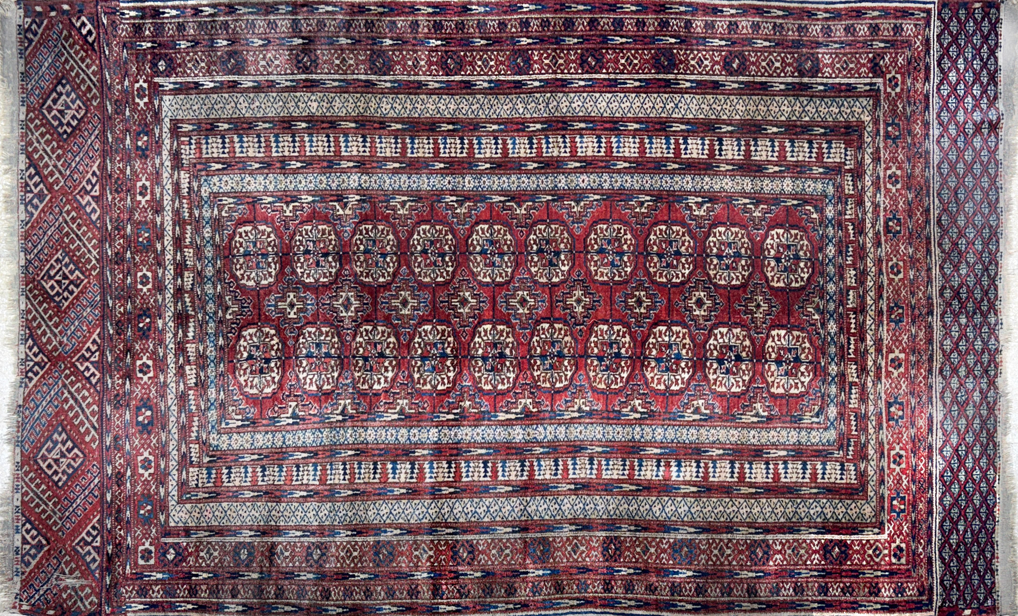  ALFOMBRA BOUCKARA DE LANA TEJIDA A MANO.