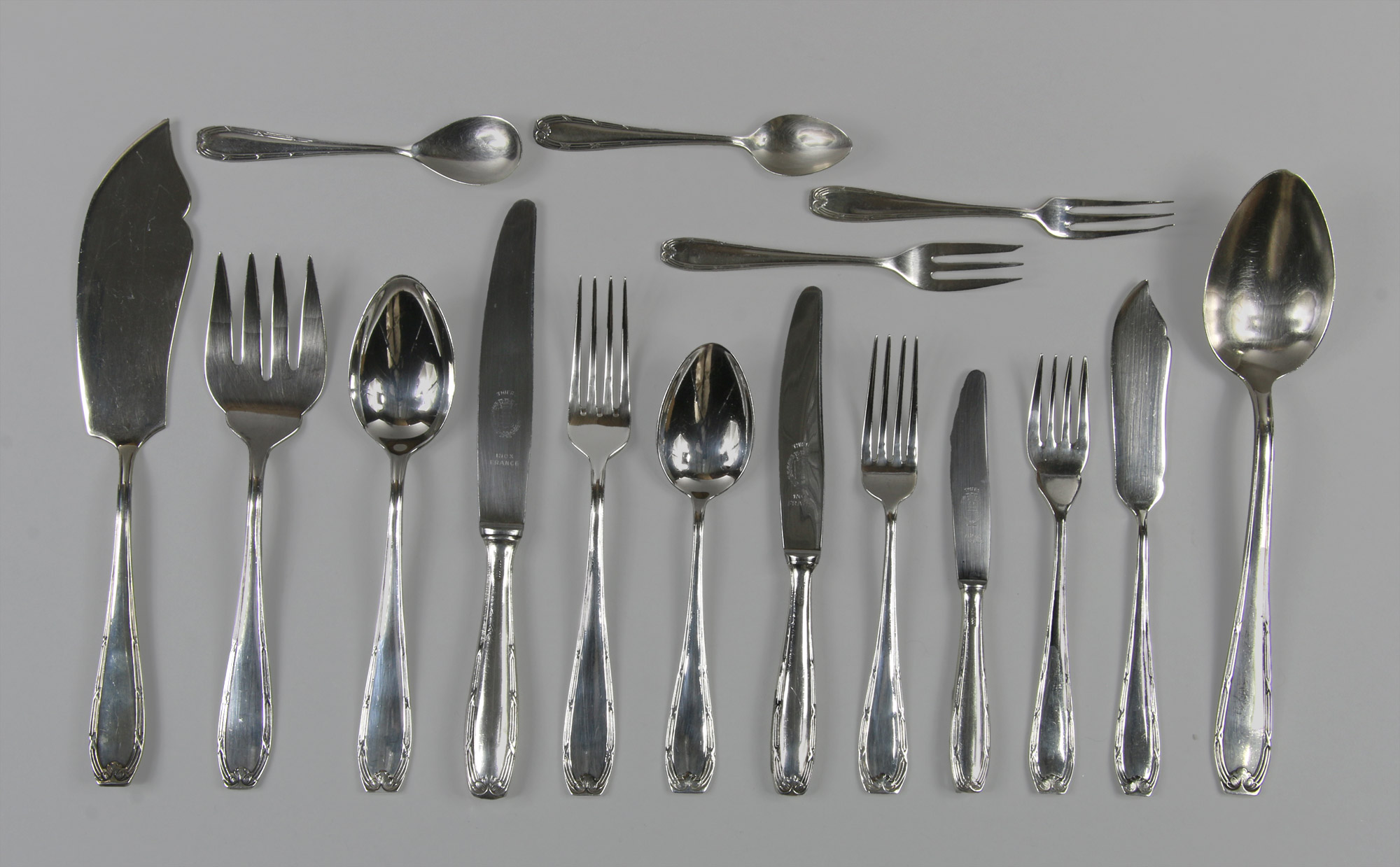 JUEGO DE CUBIERTOS DE PLATA 925 SELLADA. JUEGO DE CUBIERTOS DE PLATA 925 SELLADA.