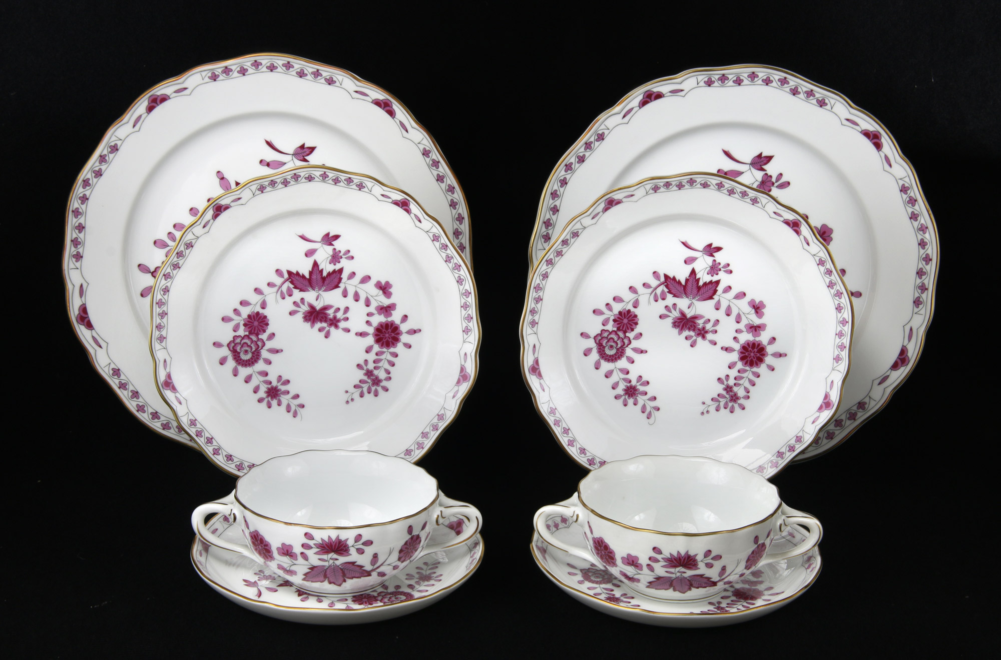  JUEGO DE PORCELANA ALEMANA HUTSCHENREUTHER PARA MESA. 