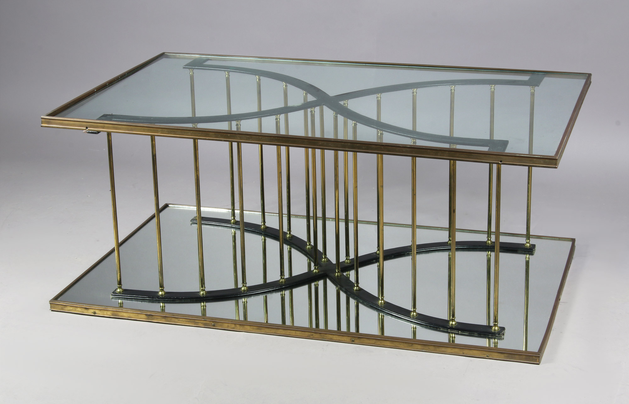 MESA BAJA RECTANGULAR DE HIERRO Y BRONCE PARA CENTRO. MESA BAJA RECTANGULAR DE HIERRO Y BRONCE PARA CENTRO.