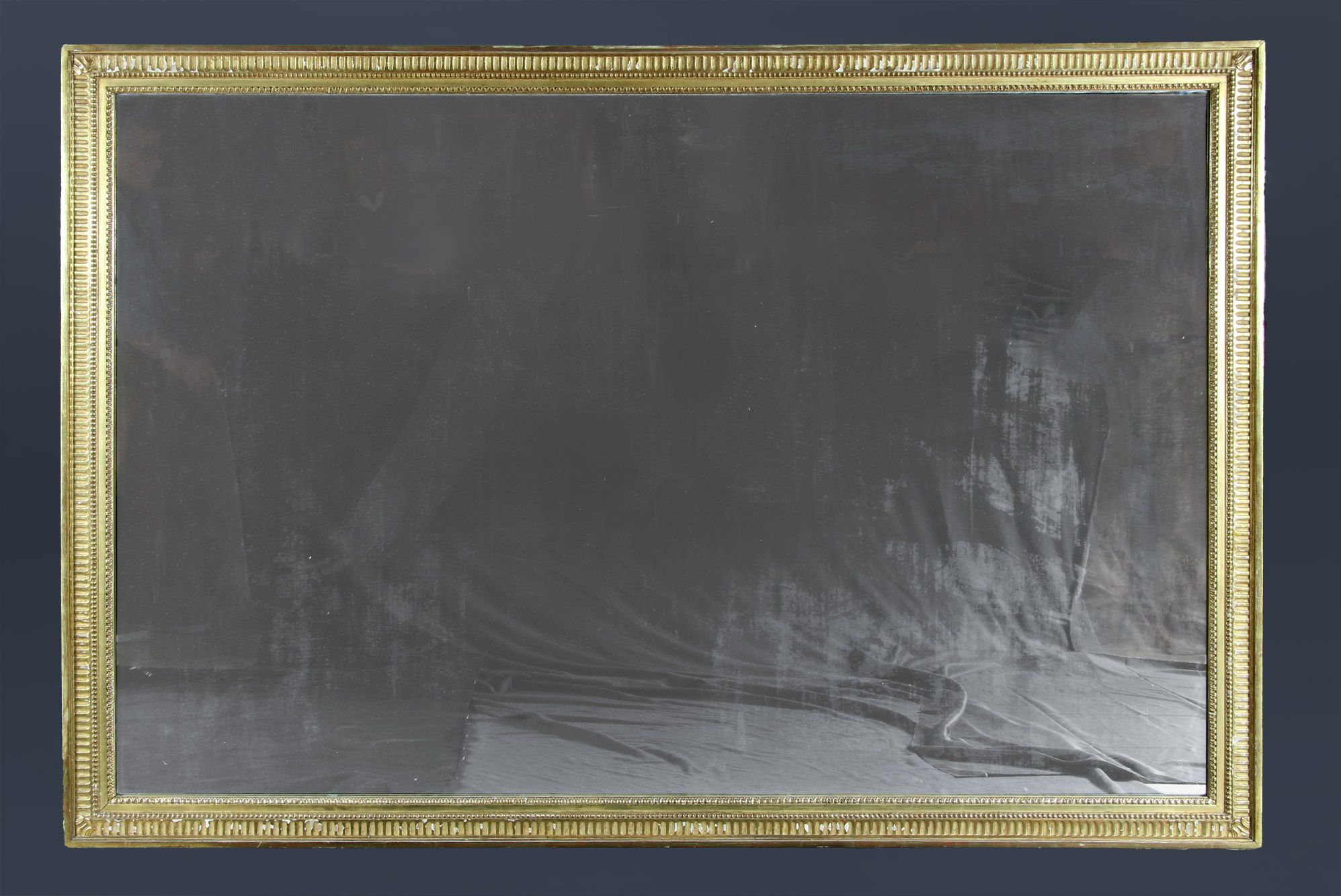  GRAN ESPEJO DE FORMA RECTANGULAR PARA COLGAR.