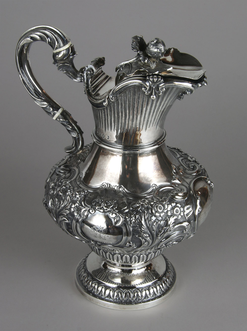 ANTIGUA JARRA DE PLATA IRLANDESA SELLADA. ANTIGUA JARRA DE PLATA IRLANDESA SELLADA.