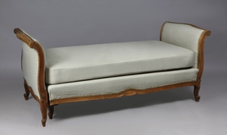 Lote 458: CHAISE LONGUE DE ESTILO FRANCES LUIS XV.  CHAISE LONGUE DE ESTILO FRANCES LUIS XV. 