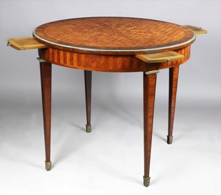 Lote 336: MESA CIRCULAR DE ESTILO FRANCES LUIS XVI PARA JUEGO. MESA CIRCULAR DE ESTILO FRANCES LUIS XVI PARA JUEGO.