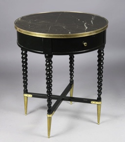 Lote 434: MESA CIRCULAR DE ESTILO FRANCES. MESA CIRCULAR DE ESTILO FRANCES.