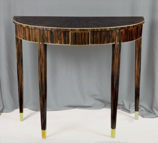 Lote 439: CONSOLA DEMI-LUNE ESTILO ART DECO.  CONSOLA DEMI-LUNE ESTILO ART DECO. 