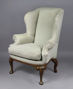 Lote 306: SILLON BERGERE INGLES DE ESTILO QUEEN ANNE. SILLON BERGERE INGLES DE ESTILO QUEEN ANNE.