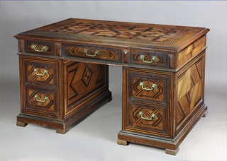 Lote 454: ESCRITORIO INGLES DE PEDESTALES DESMONTABLES.  ESCRITORIO INGLES DE PEDESTALES DESMONTABLES. 