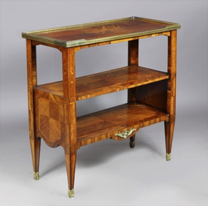 Lote 221: ANTIGUA MESA FRANCESA DE ESTILO LUIS XVI PARA CENTRO. ANTIGUA MESA FRANCESA DE ESTILO LUIS XVI PARA CENTRO.