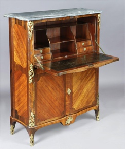 Lote 217: ANTIGUO SECRETAIRE 'ABATTANT' FRANCES DE EPOCA TRANSICION. ANTIGUO SECRETAIRE 'ABATTANT' FRANCES DE EPOCA TRANSICION.