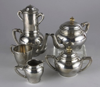 Lote 620: PEQUEÑO CONJUNTO FRANCES G. KELLER PARA TE Y CAFE.  PEQUEÑO CONJUNTO FRANCES G. KELLER PARA TE Y CAFE. 