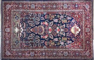 Lote 481: ANTIGUA ALFOMBRA PERSA ISPAHAN DE LANA TEJIDA A MANO. ANTIGUA ALFOMBRA PERSA ISPAHAN DE LANA TEJIDA A MANO.