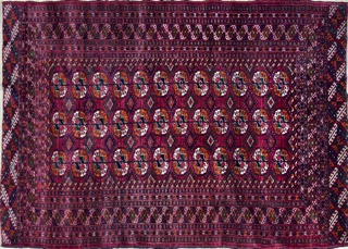 Lote 479: ALFOMBRA BOUCKARA DE LANA TEJIDA A MANO. ALFOMBRA BOUCKARA DE LANA TEJIDA A MANO.