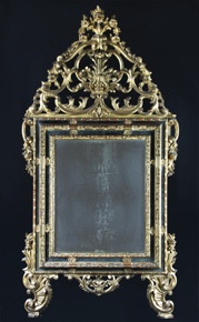 Lote 871: ANTIGUO ESPEJO VENECIANO CON MARCO DE MADERA DORADA. ANTIGUO ESPEJO VENECIANO CON MARCO DE MADERA DORADA.