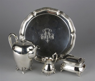 Lote 564: PEQUEÑO JUEGO DE PLATA ALEMANA 800 SELLADA PARA CAFE.  PEQUEÑO JUEGO DE PLATA ALEMANA 800 SELLADA PARA CAFE. 