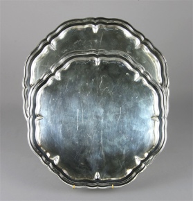 Lote 566: DOS PEQUEÑAS BANDEJAS CIRCULARES DE PLATA 925 SELLADAS.  DOS PEQUEÑAS BANDEJAS CIRCULARES DE PLATA 925 SELLADAS. 